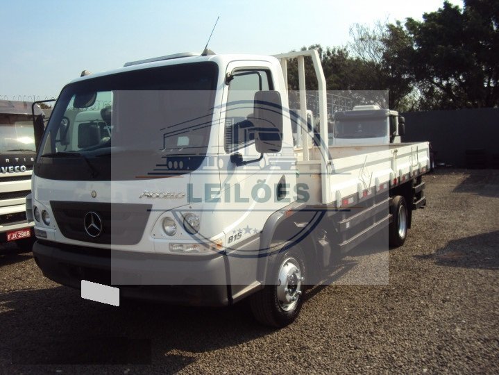 Mercedes-Benz Accelo 815  - 4x2 - 2018 - Carroceria